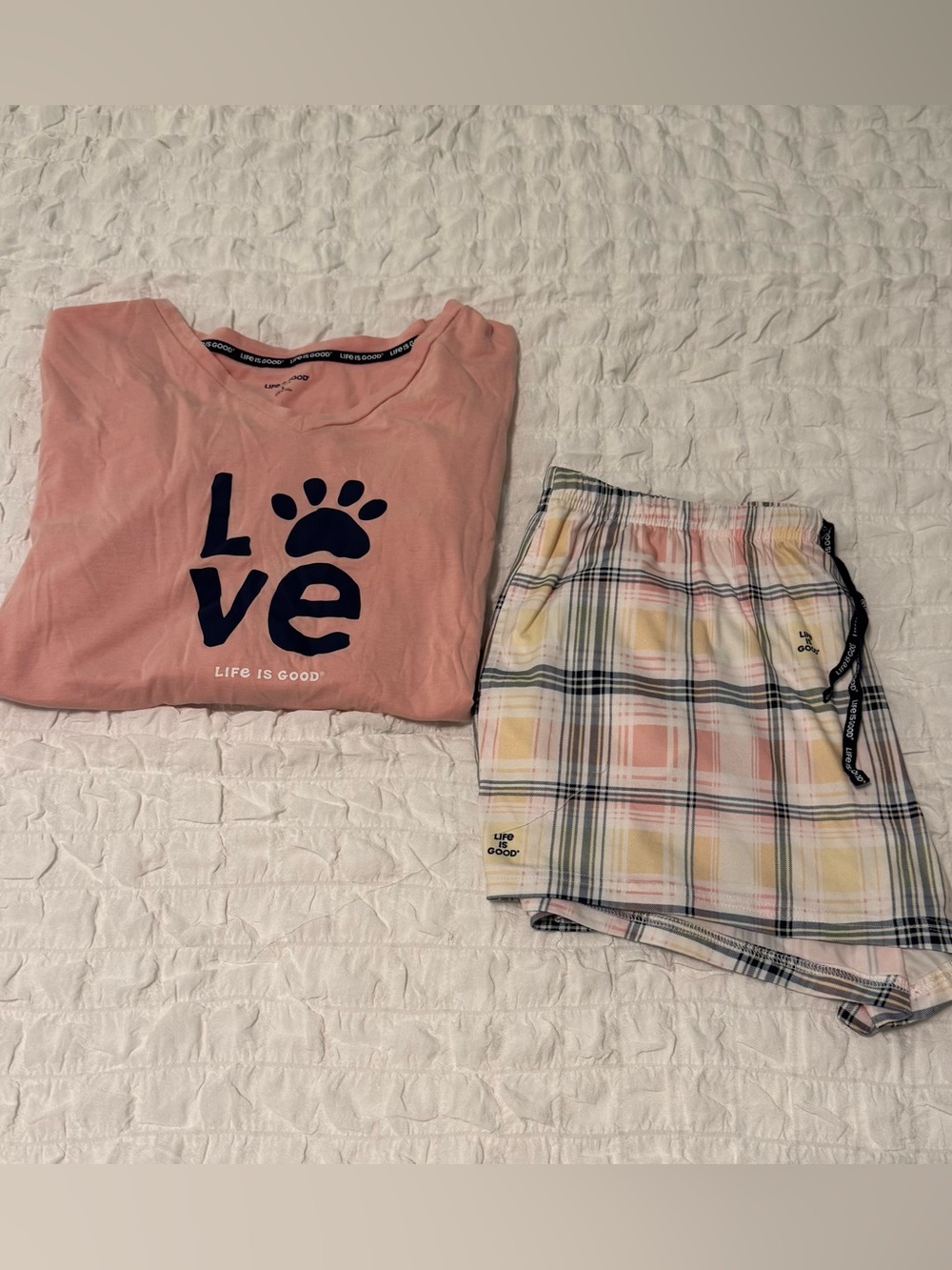 Life is Good Girls' Pink 'Love' Pajama Set
Size Large